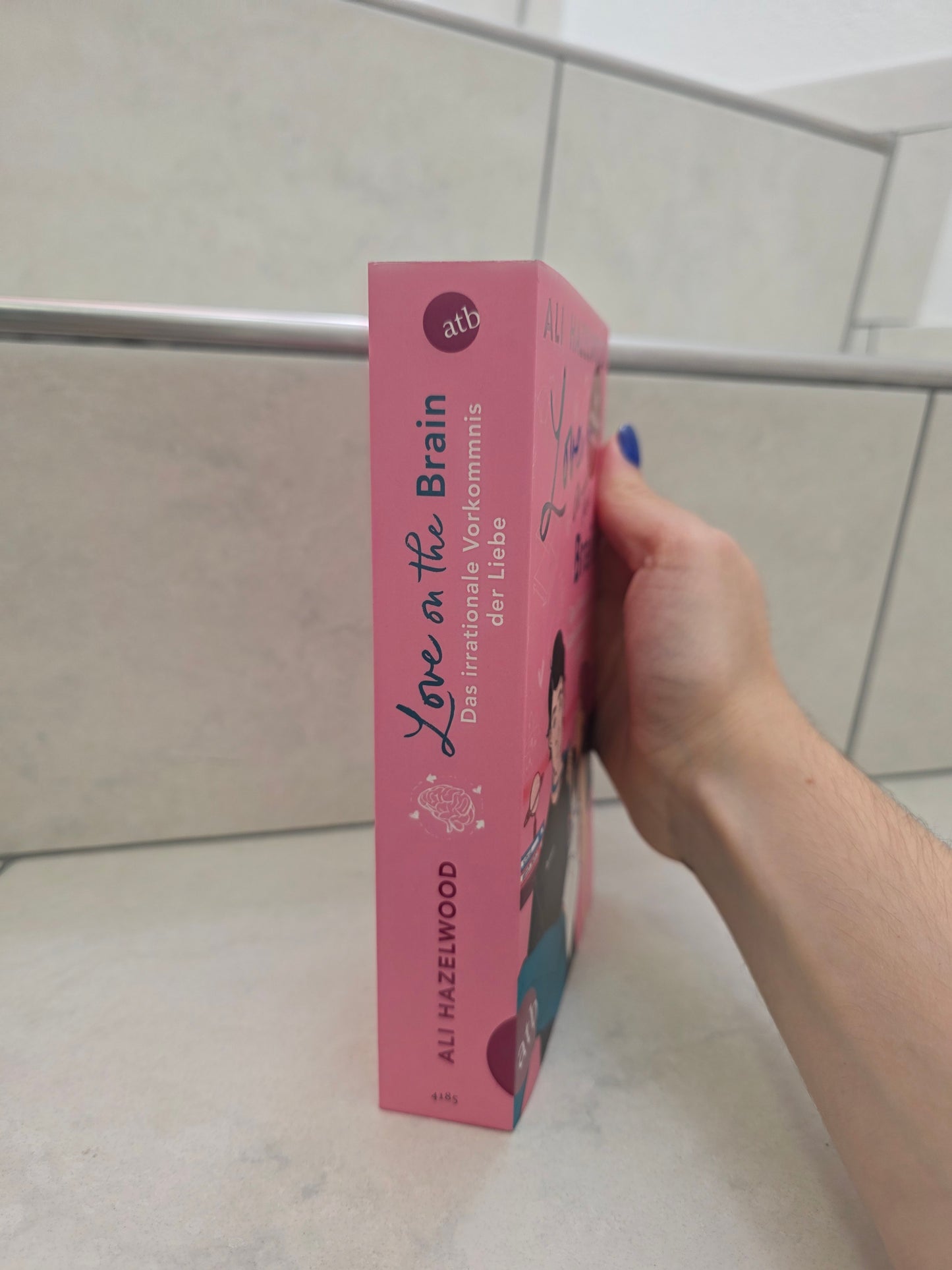 Love on the Brain: Das irrationale Vorkommnis der Liebe von Ali Hazelwood