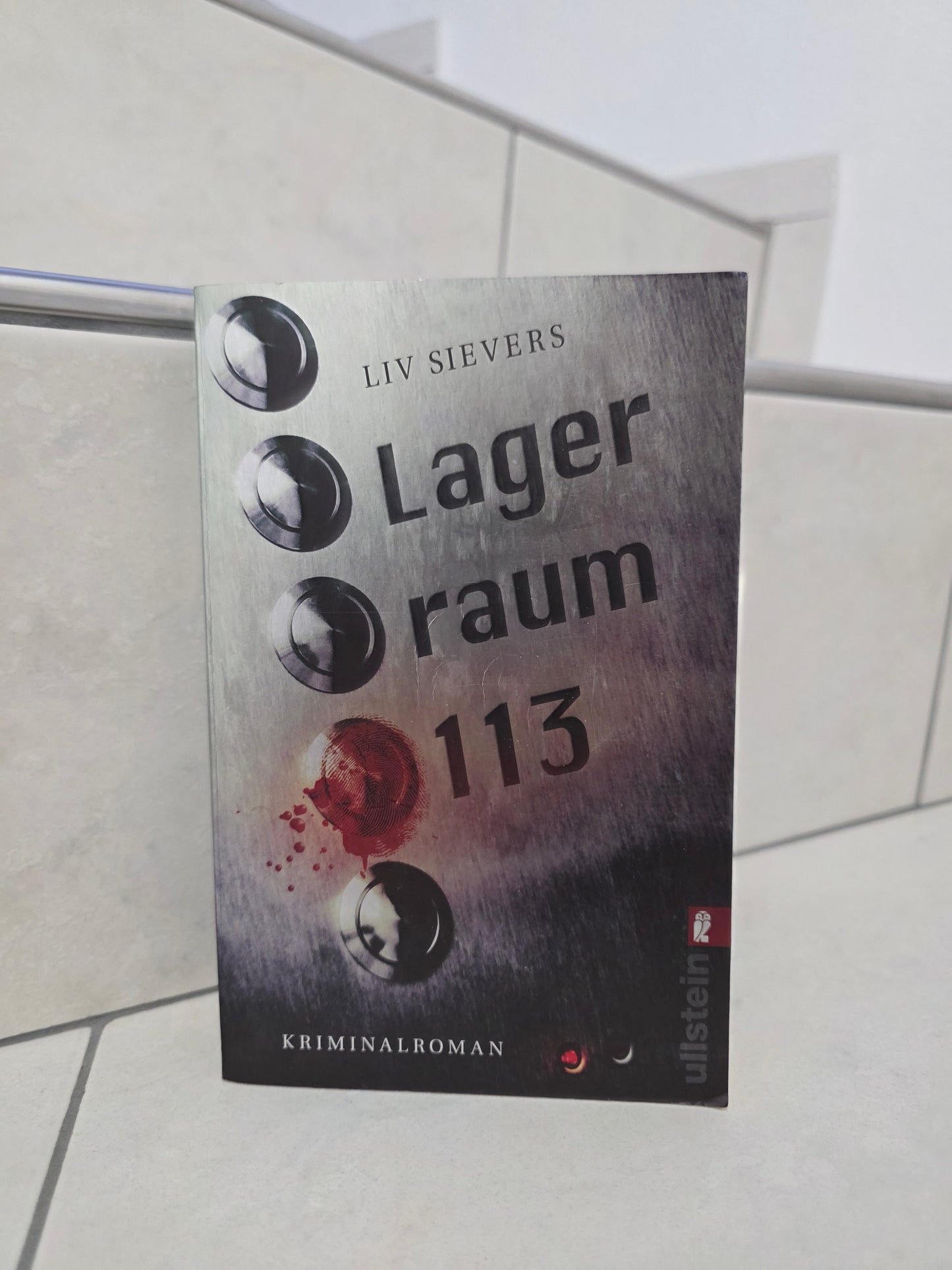 Lagerraum 113 von Liv Sievers