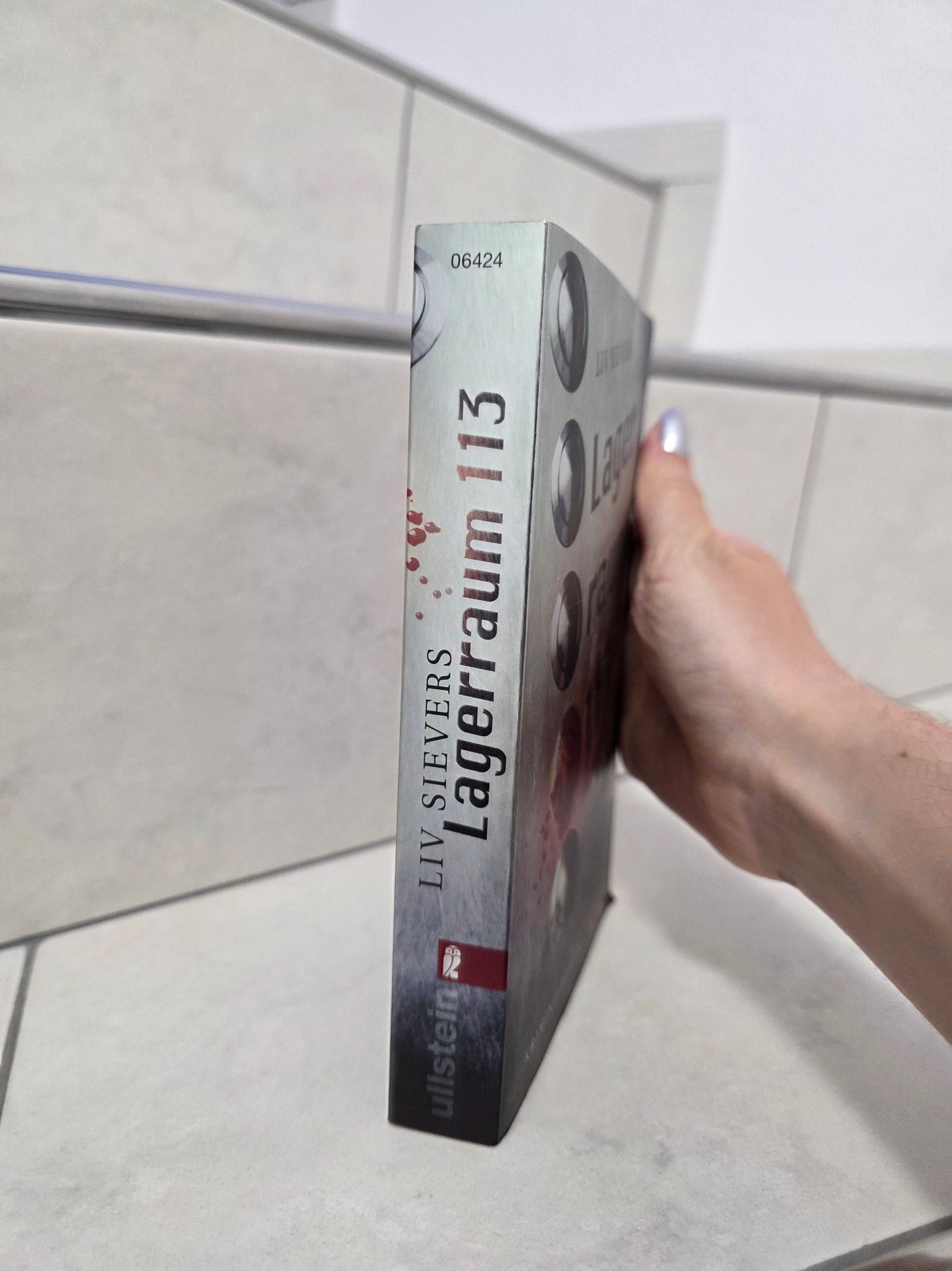 Lagerraum 113 von Liv Sievers