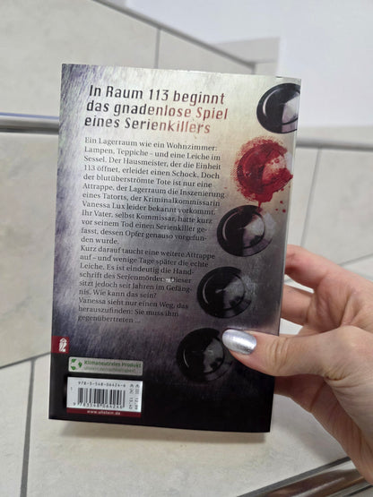 Lagerraum 113 von Liv Sievers