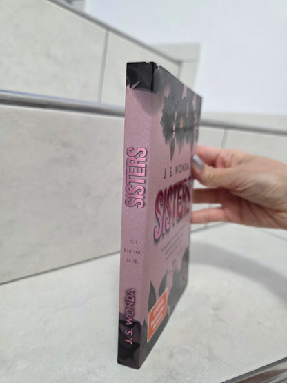 Sisters von J.S. Wonda
