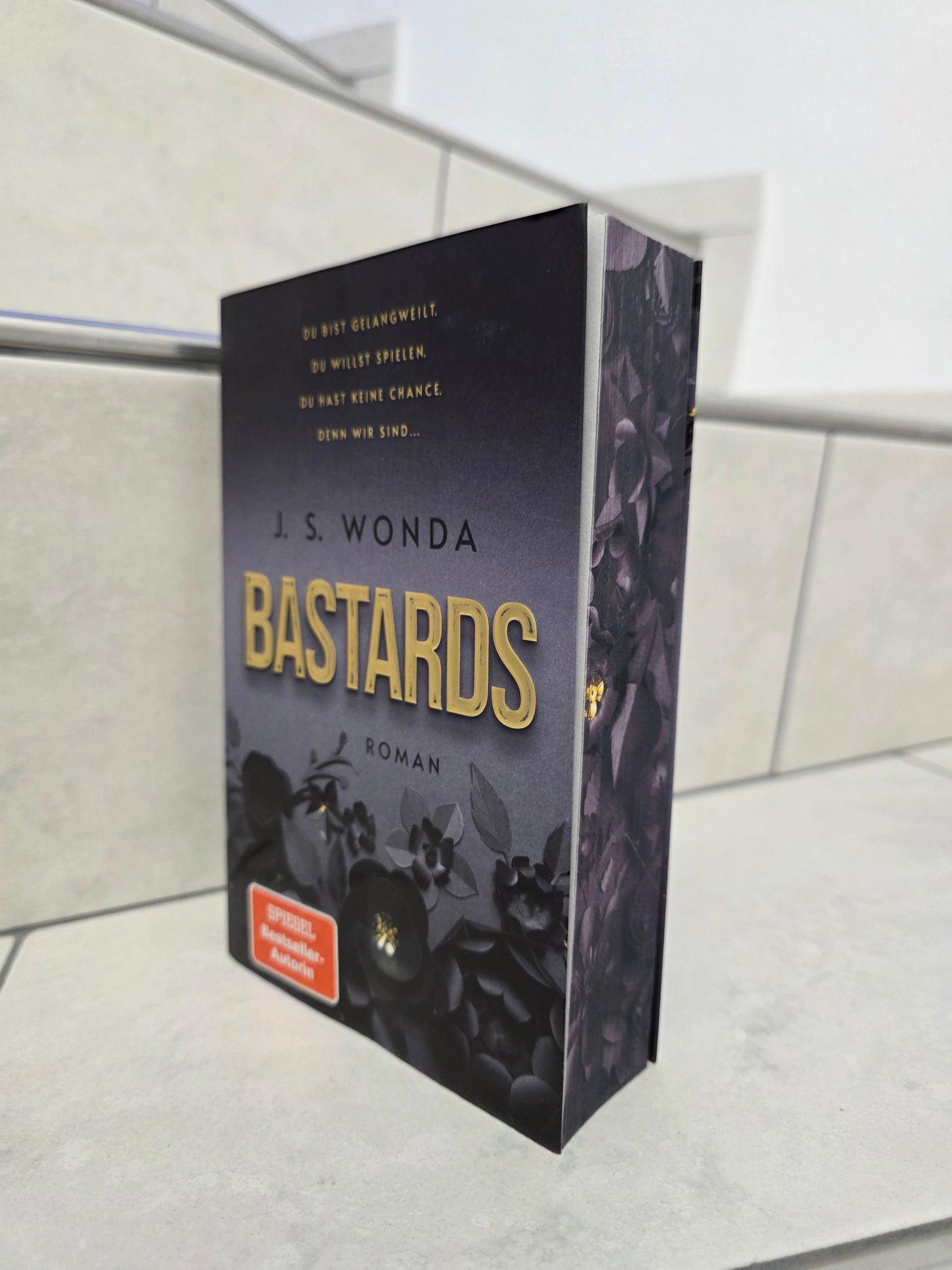 Bastards von J.S. Wonda