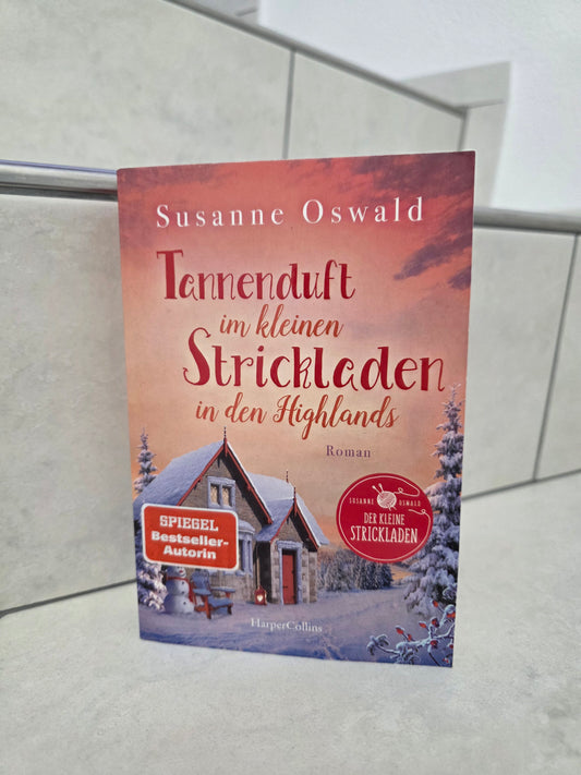 Tannenduft im kleinen Strickladen in den Highlands von Susanne Oswald