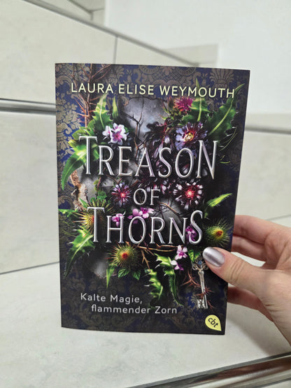 Treason of Thorns von Laura Elise Weymouth