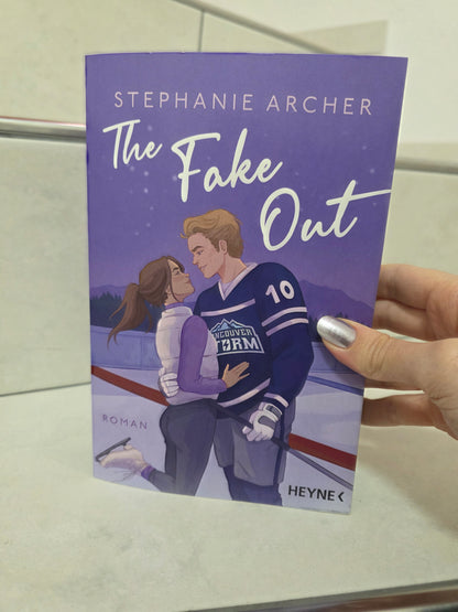 The Fake Out von Stephanie Archer