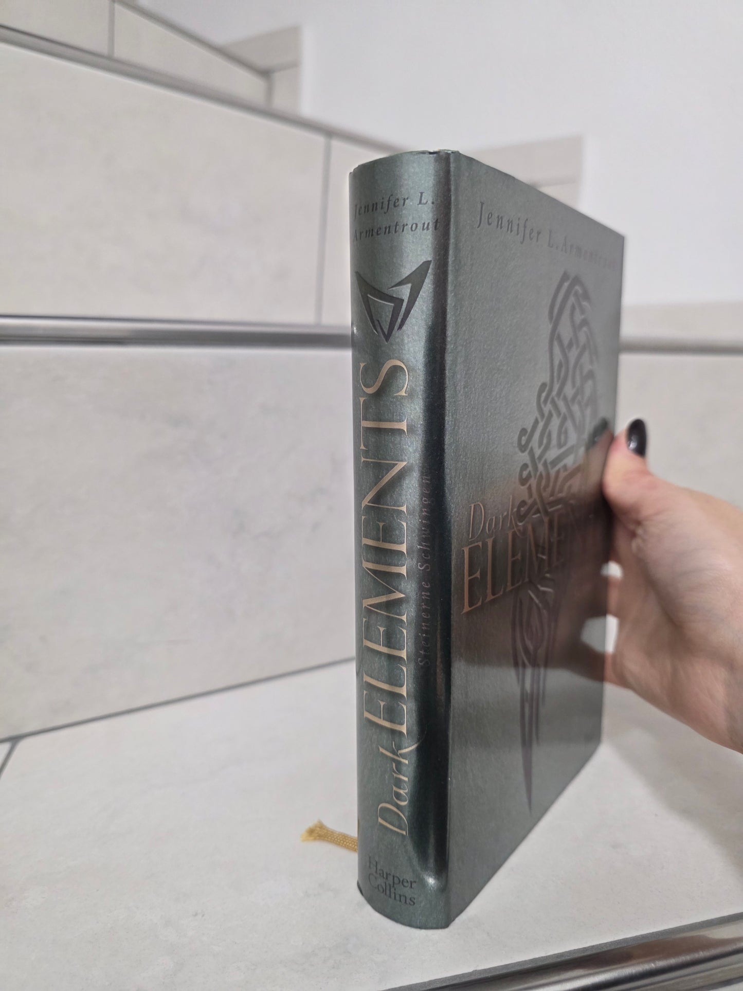 Dark Elements: Steineres Schwingen von Jennifer L. Armentrout