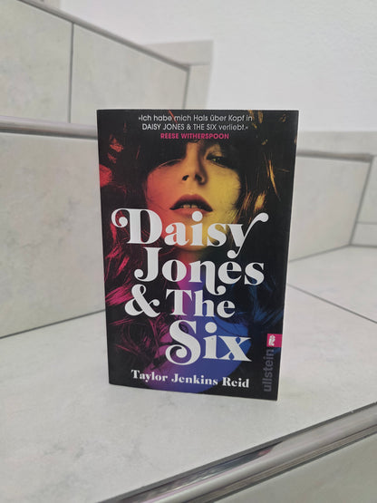 Daisy Jones and the six von Taylor Jenkins Reid