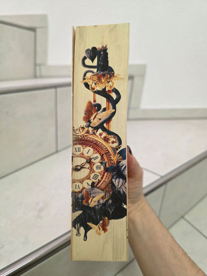 Night of Shadows and Flames von Laura Labas