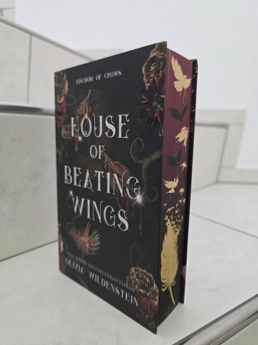 House of Beating Wings von Olivia Wildenstein