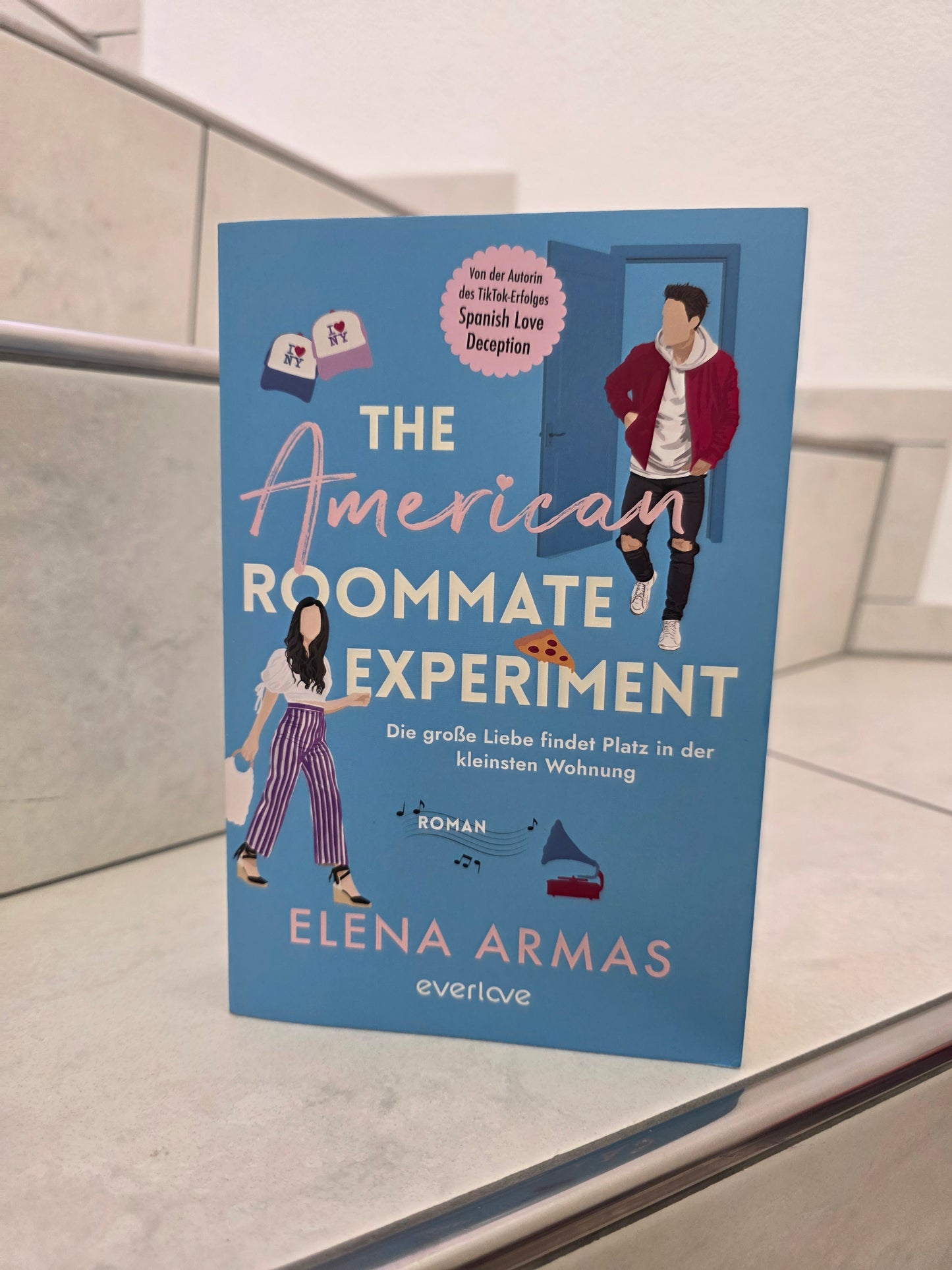 The American Roommate Experience von Elena Armas