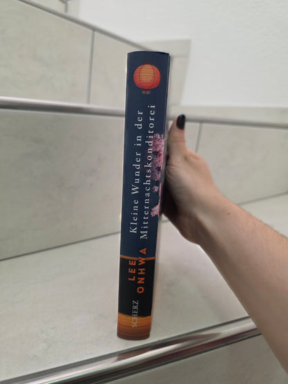 Kleine Wunder in der Mitternachtskonditorei von Lee Onhwa