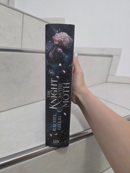 The Knight & the Moth von Rachel Gillig