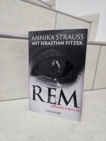 REM von Annika Strauss & Sebastian Fitzek