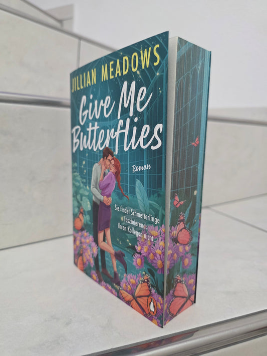 Give Me Butterflies von Jillian Meadows
