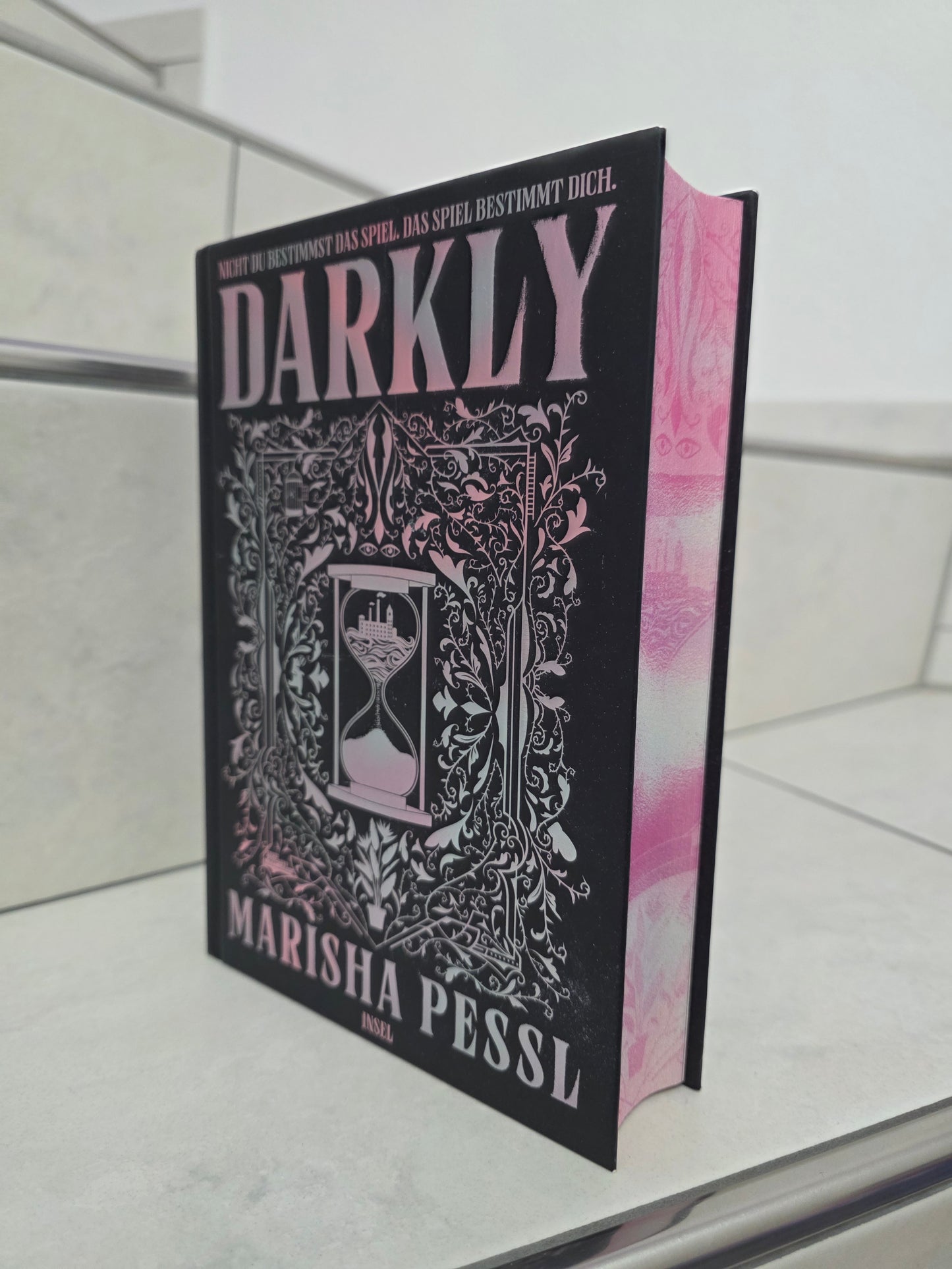 Darkly von Marisha Pessl