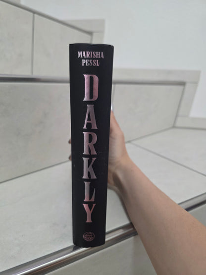 Darkly von Marisha Pessl