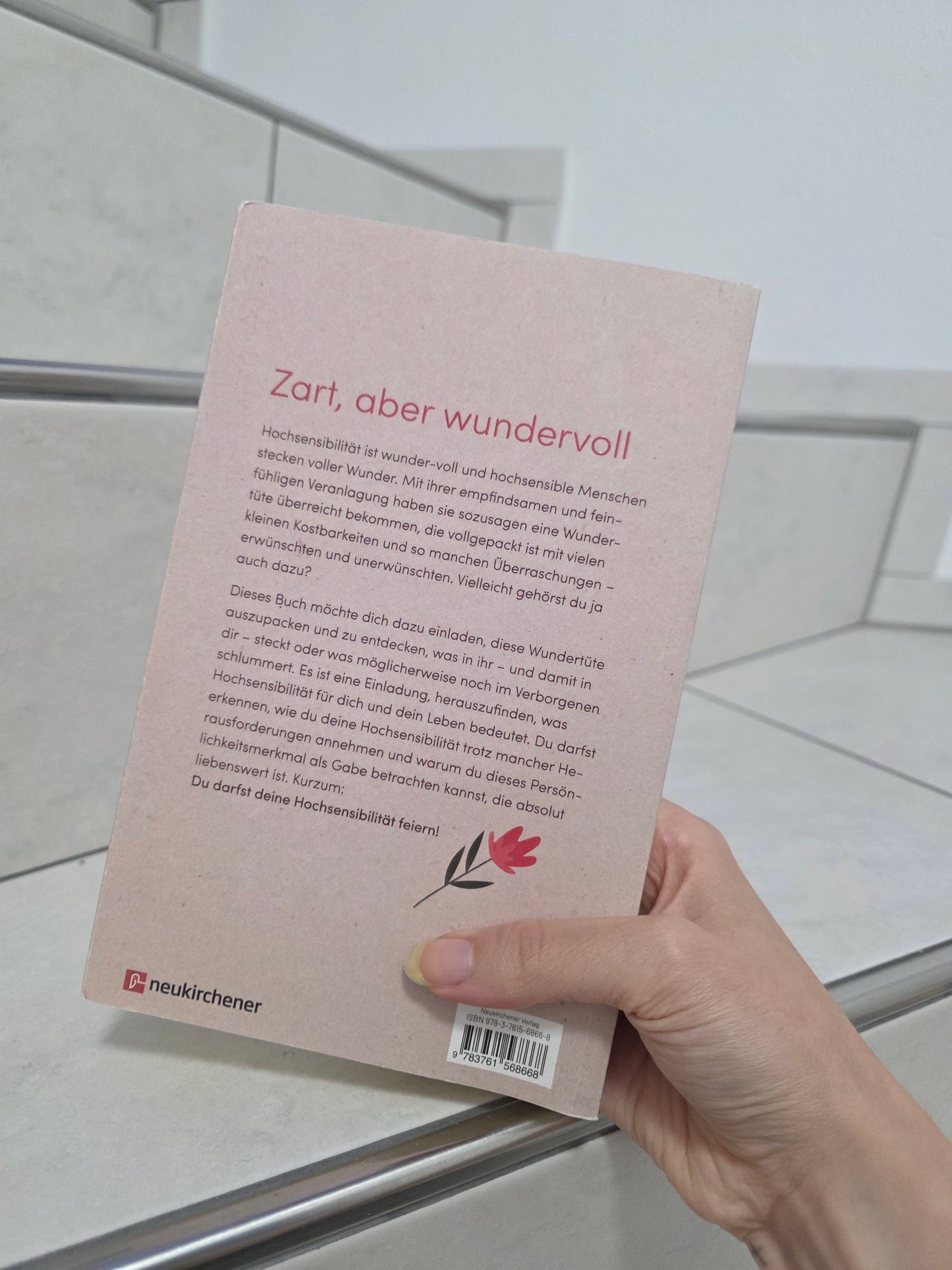 Mit Feinsinn und Hochgefühl von Christina Herr