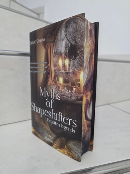 Myths of Shapeshifters von Emelie Chiara