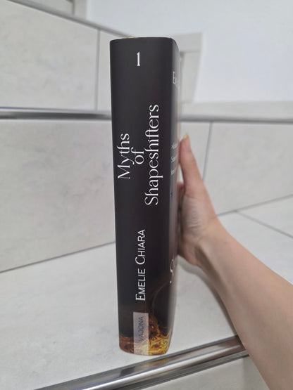 Myths of Shapeshifters von Emelie Chiara