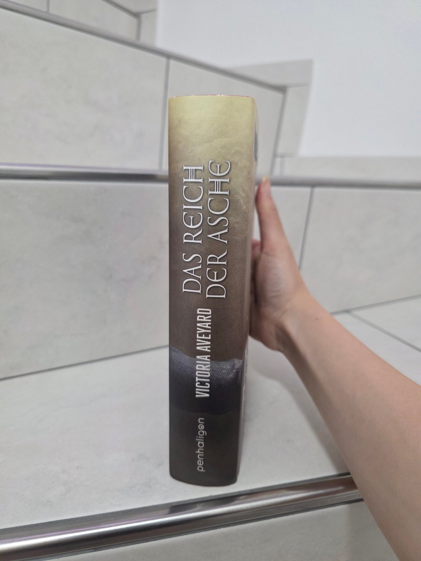 Das Reich der Asche von Victoria Aveyard