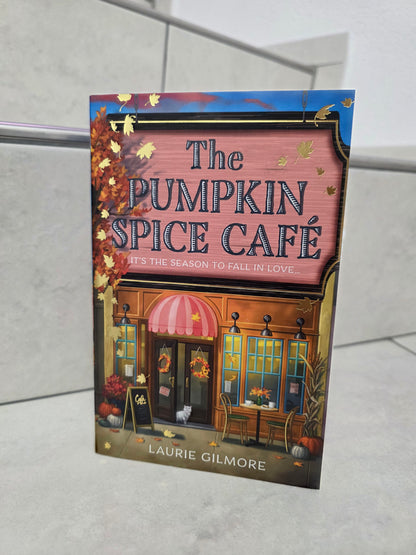 The Pumpkin Spice Café by Laurie Gilmore