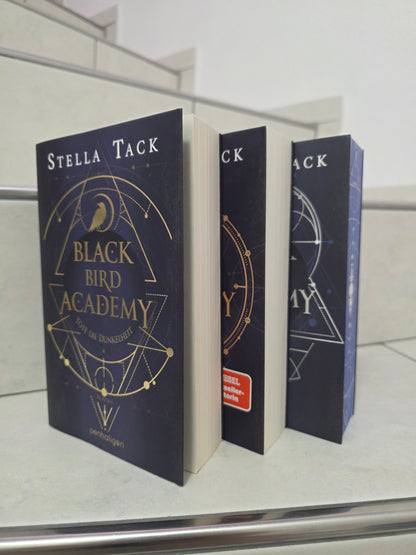 Black Bird Academy 1-3 von Stella Tack