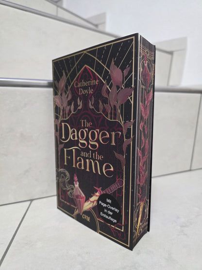 The Dagger and the Flame von Catherine Doyle