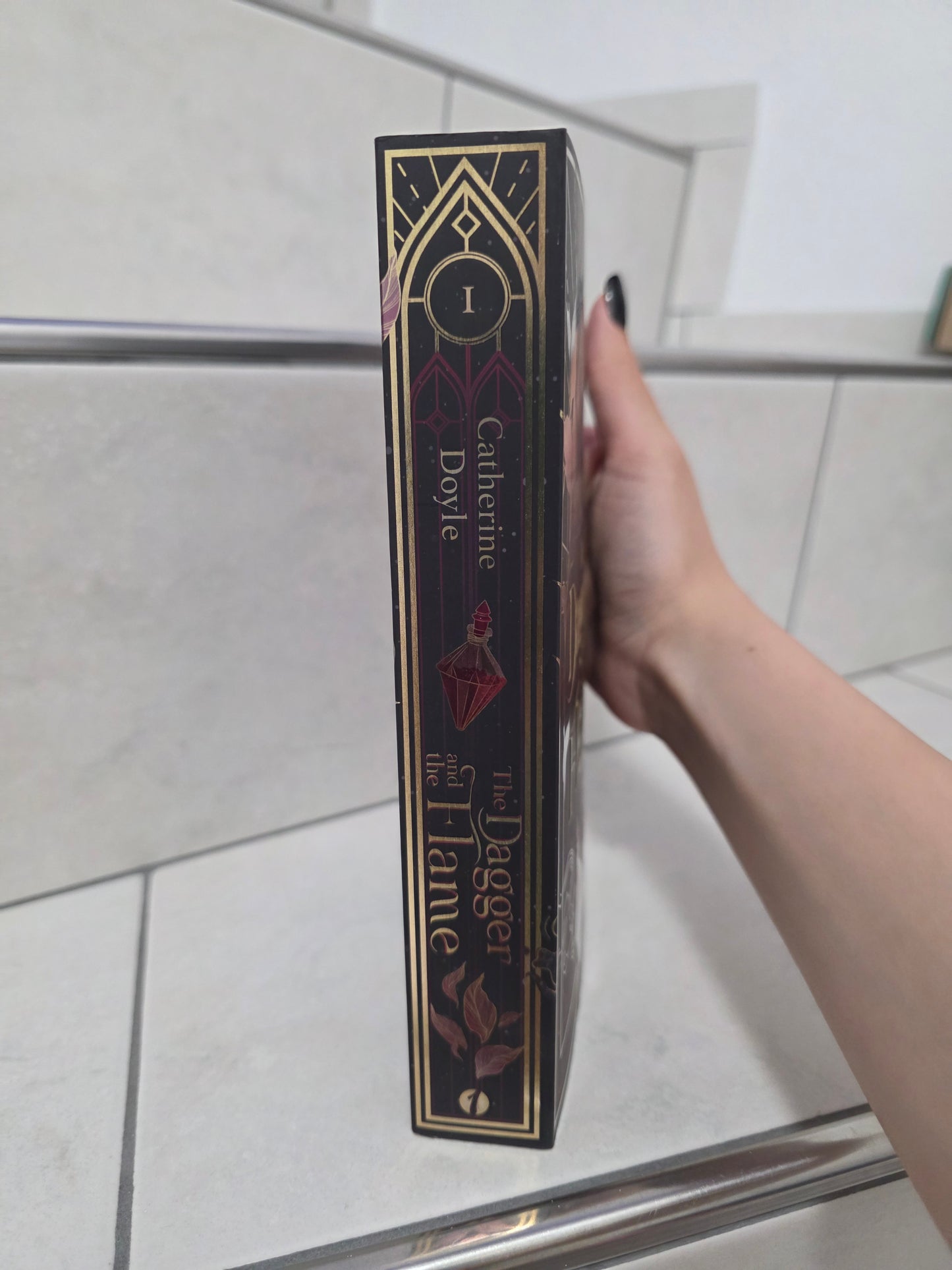 The Dagger and the Flame von Catherine Doyle