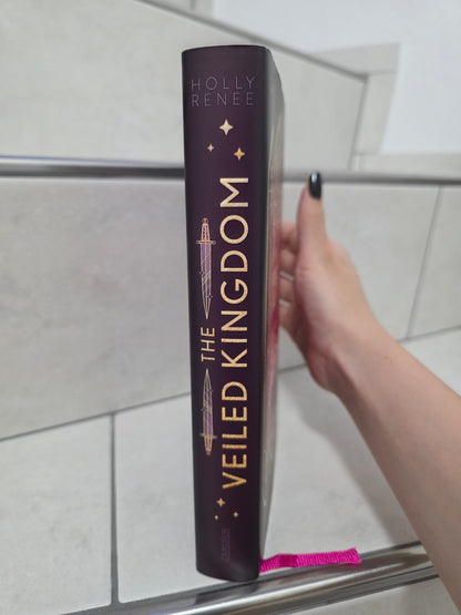 The Veiled Kingdom von Holly Renee