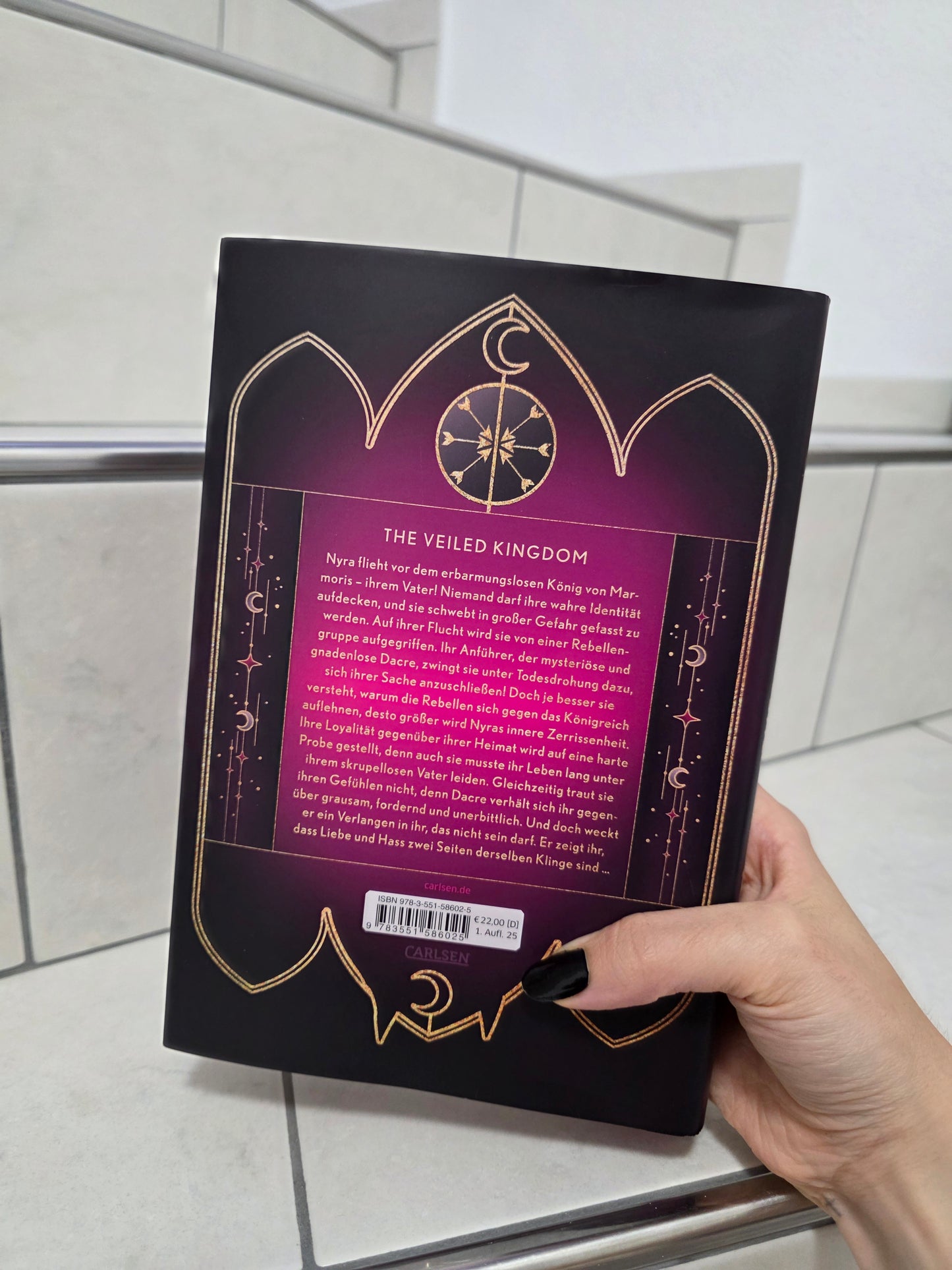 The Veiled Kingdom von Holly Renee