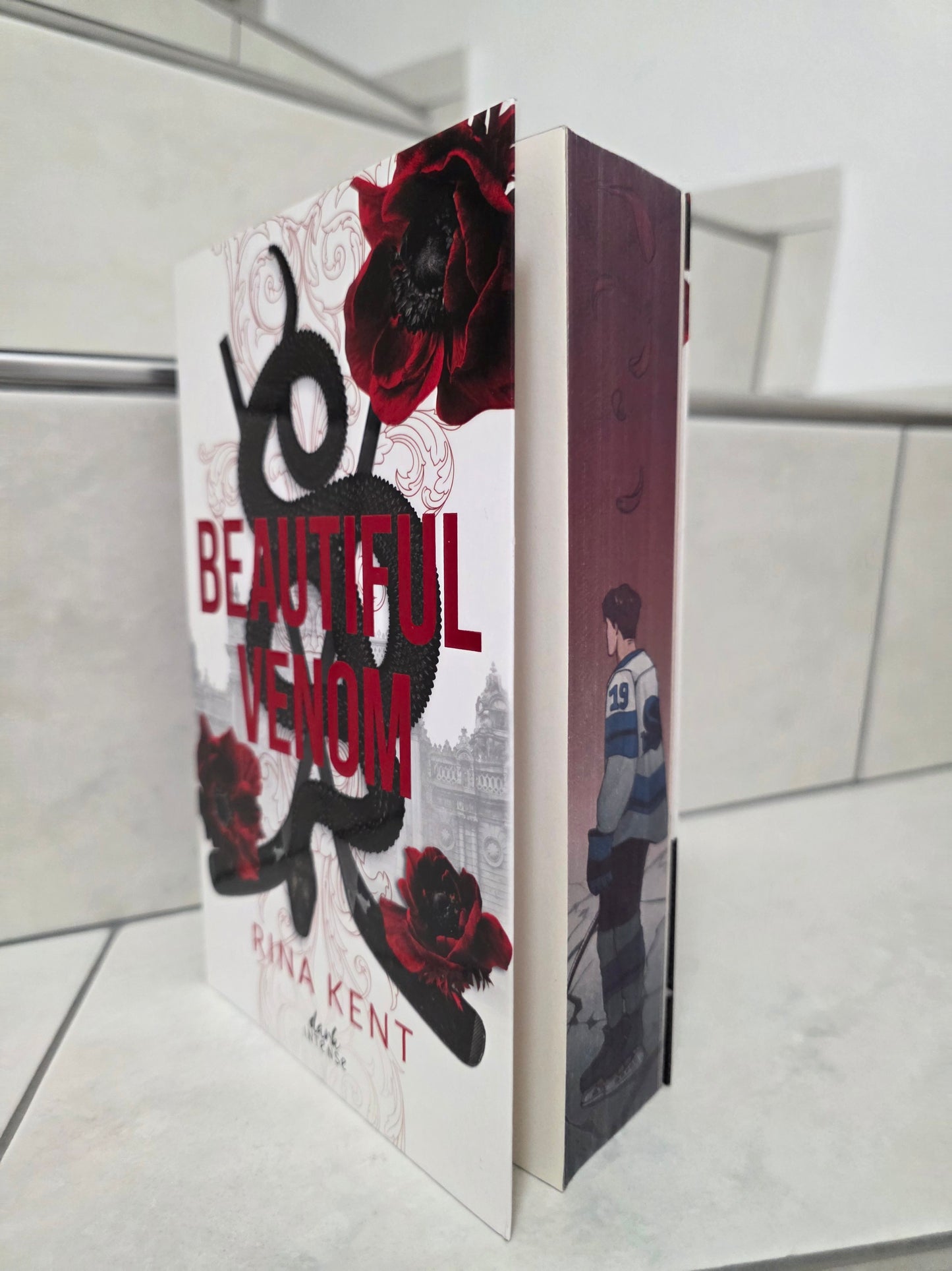 Beautiful Venom von Rina Kent