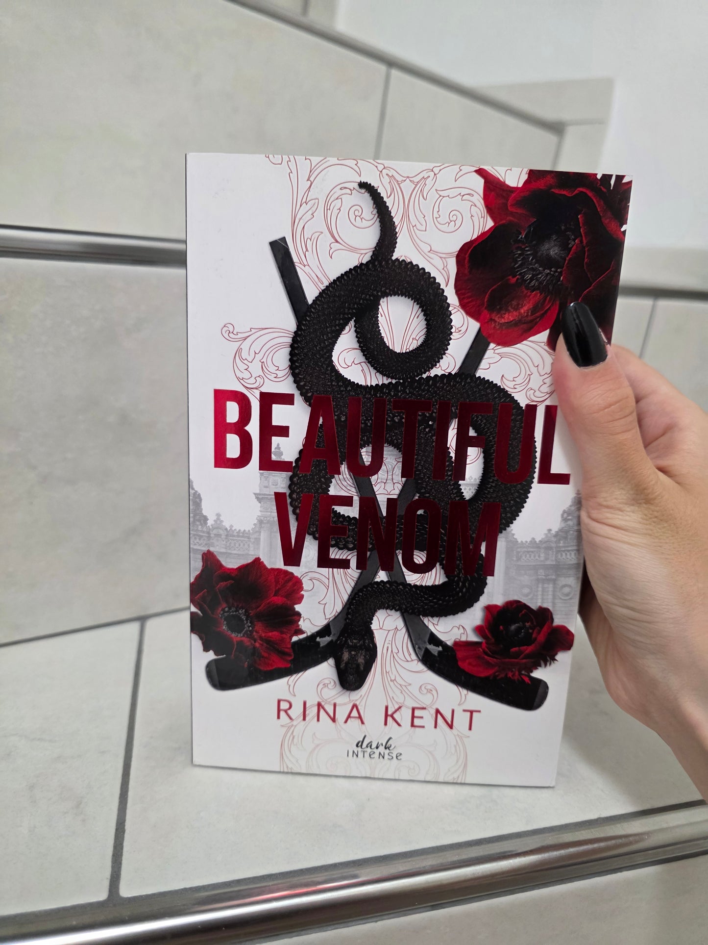 Beautiful Venom von Rina Kent