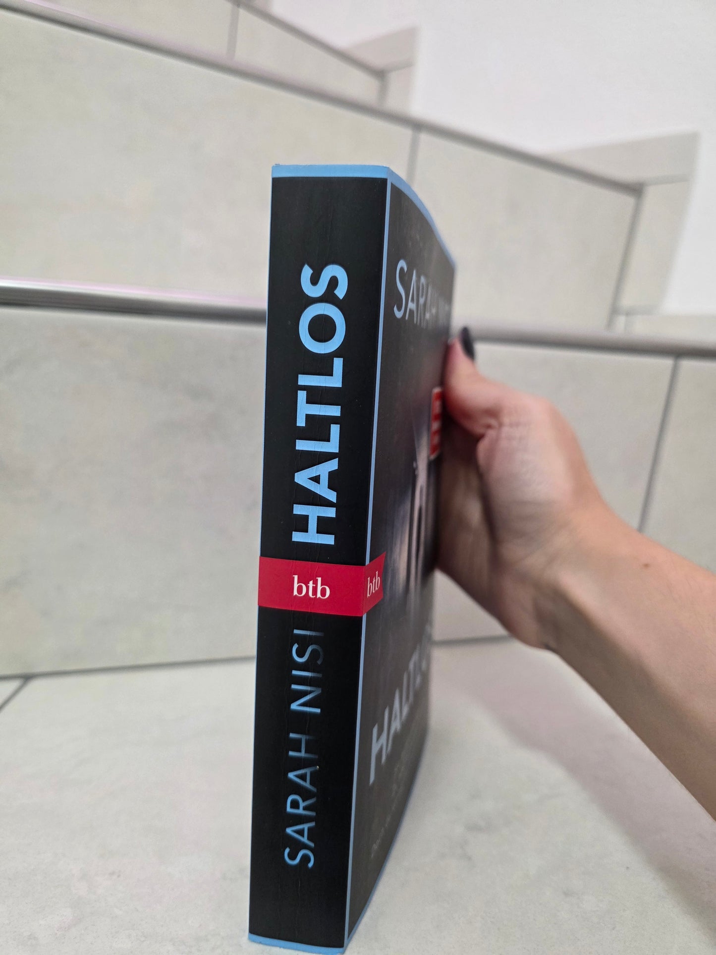 Haltlos von Sarah Nisi
