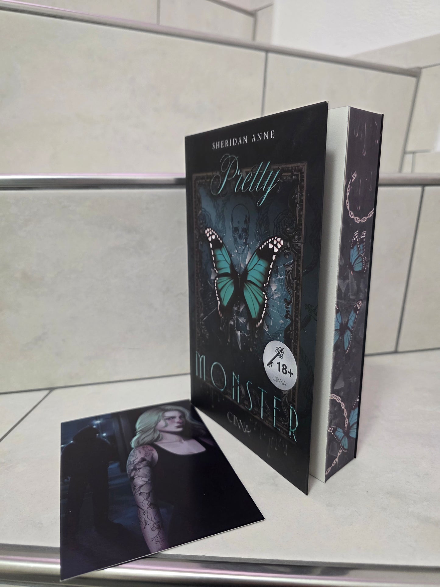 Pretty Monster von Sheridan Anne