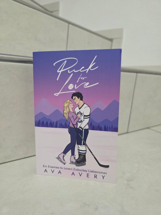Puck for Love von Ava Avery