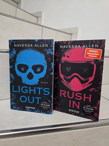 Lights Out 1&2 von Navessa Allen