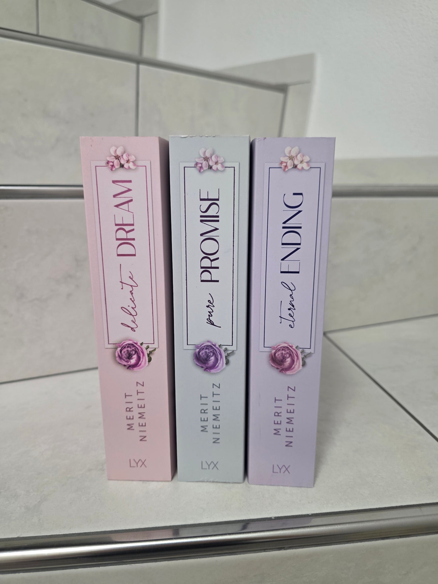 delicate dream 1-3 von Merit Niemeitz