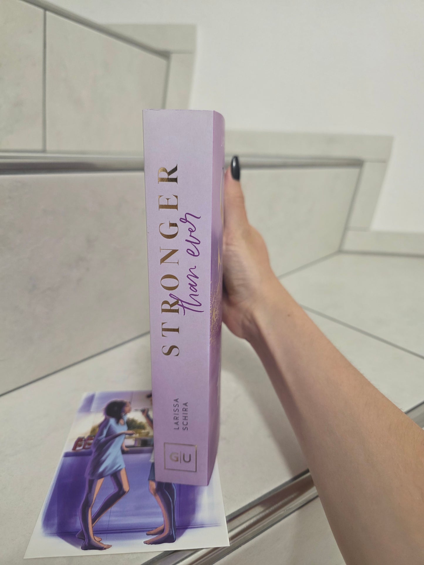 Stronger than Ever von Larissa Schira