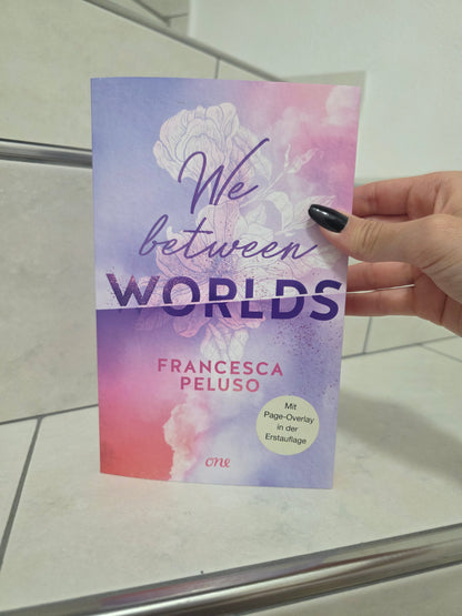 We between Worlds von Francesca Peluso