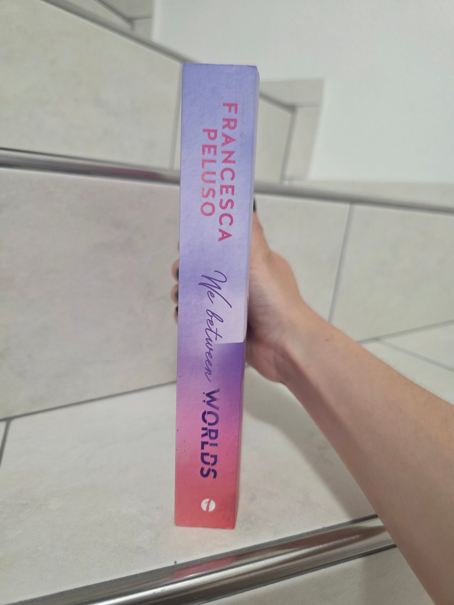 We between Worlds von Francesca Peluso