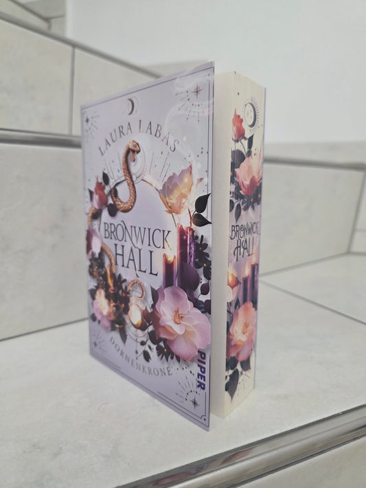 Bronwick Hall: Dornenkrone von Lara Labas