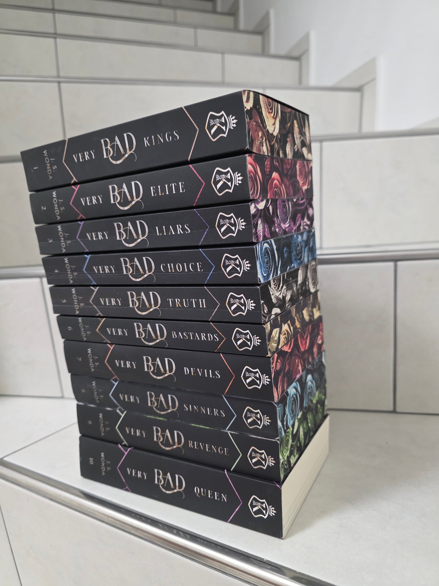 Very Bad Kings 1-10 mit FS von J.S. Wonda