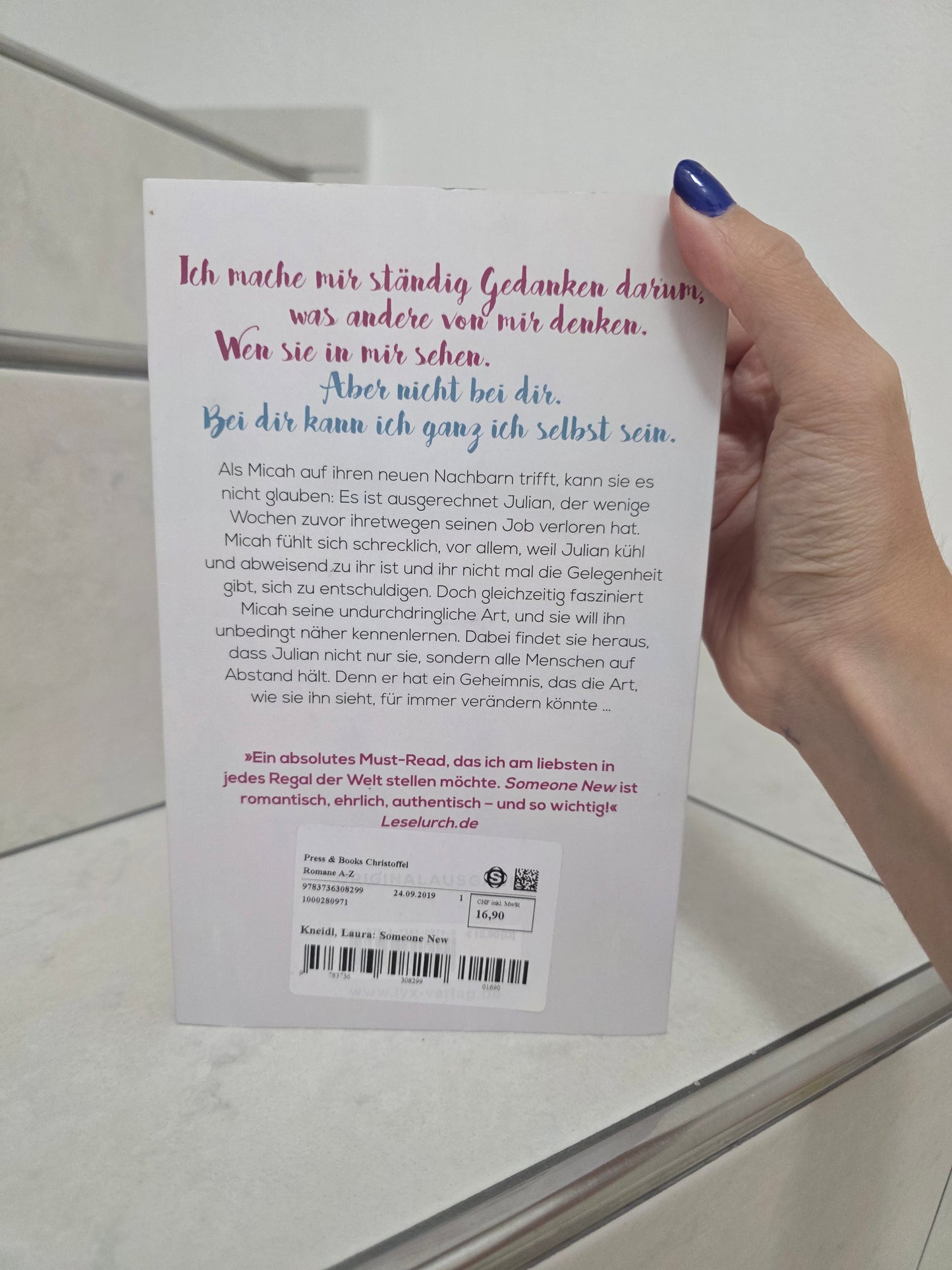 Someone New von Laura Kneidl