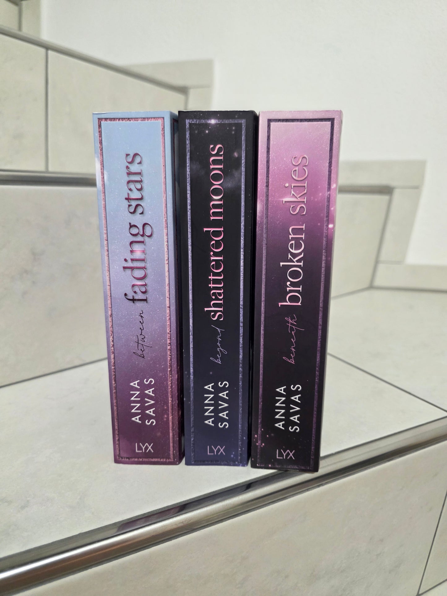 London is lonely 1-3 von Anna Savas