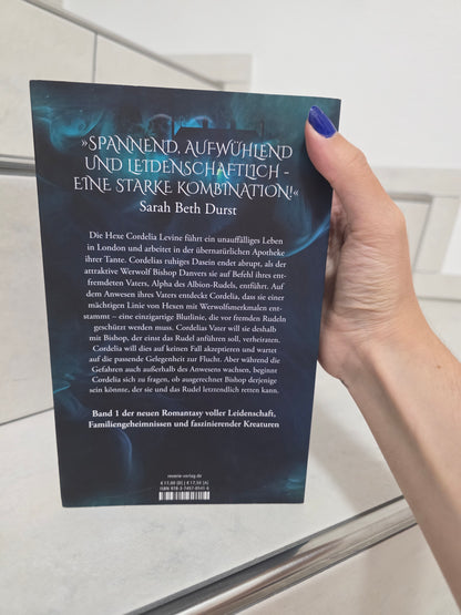 Witch of the Wolves: Halbmond Erbe von Kaylee Archer
