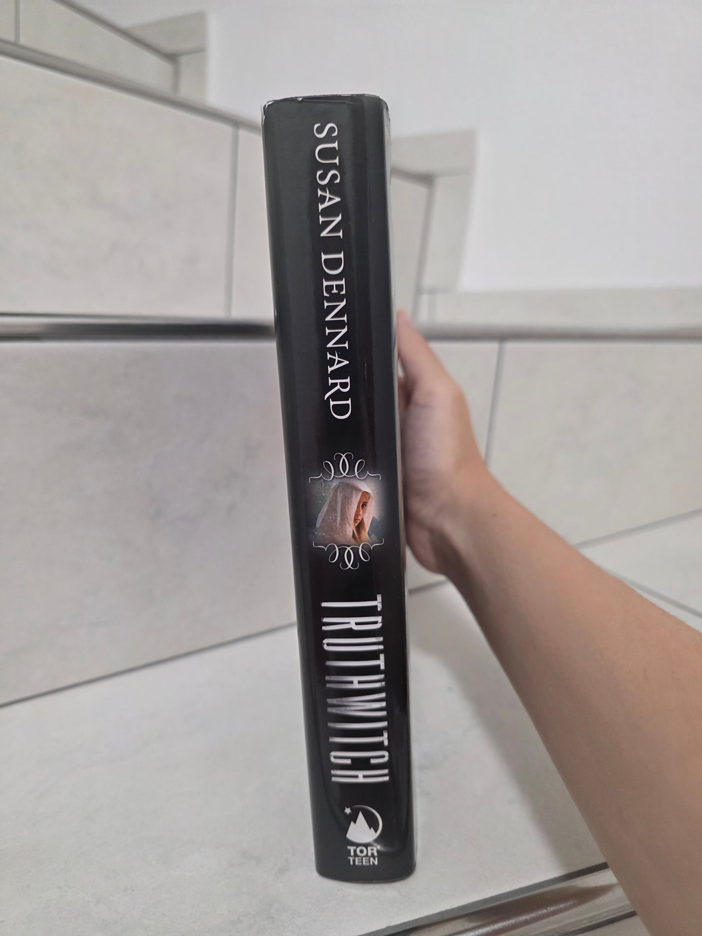 Truthwitch by Susan Dennard