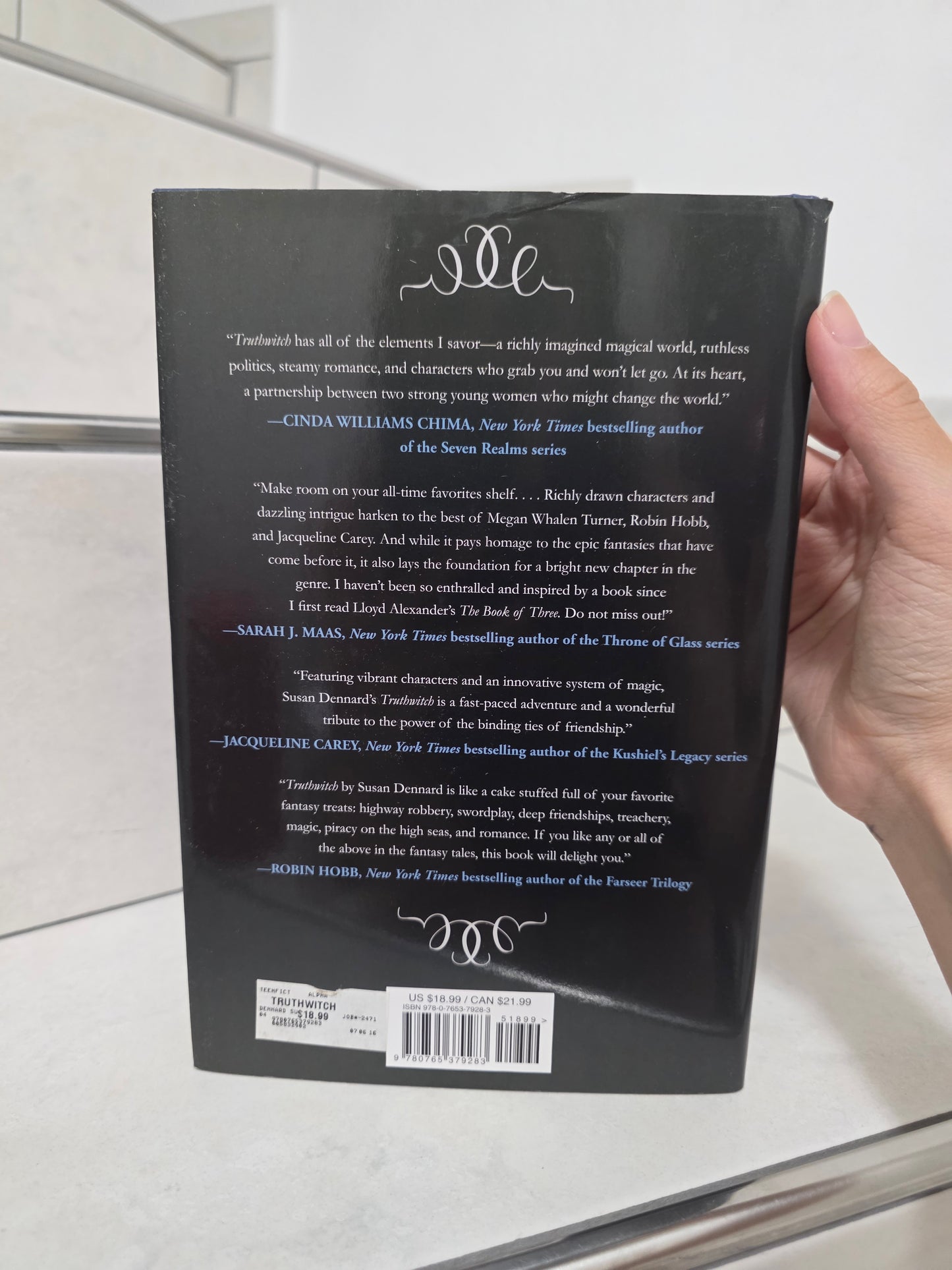 Truthwitch by Susan Dennard