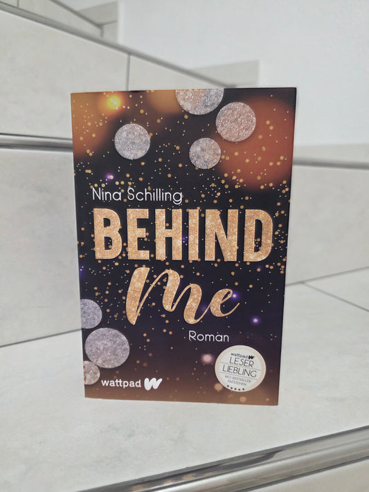 Behind Me von Nina Schilling