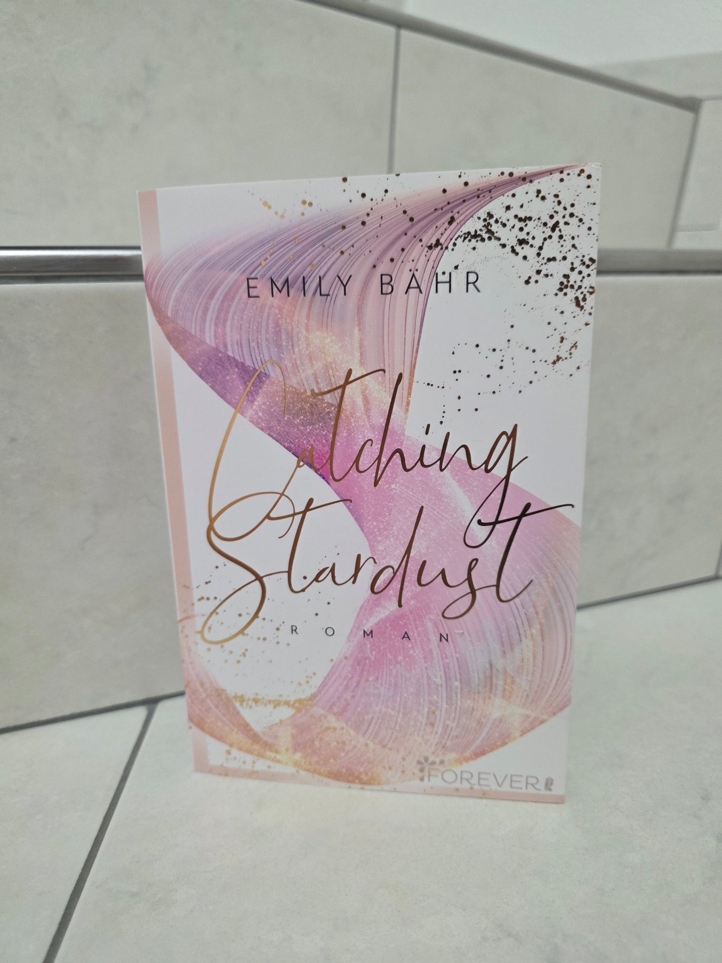 Catching Stardust von Emily Bähr