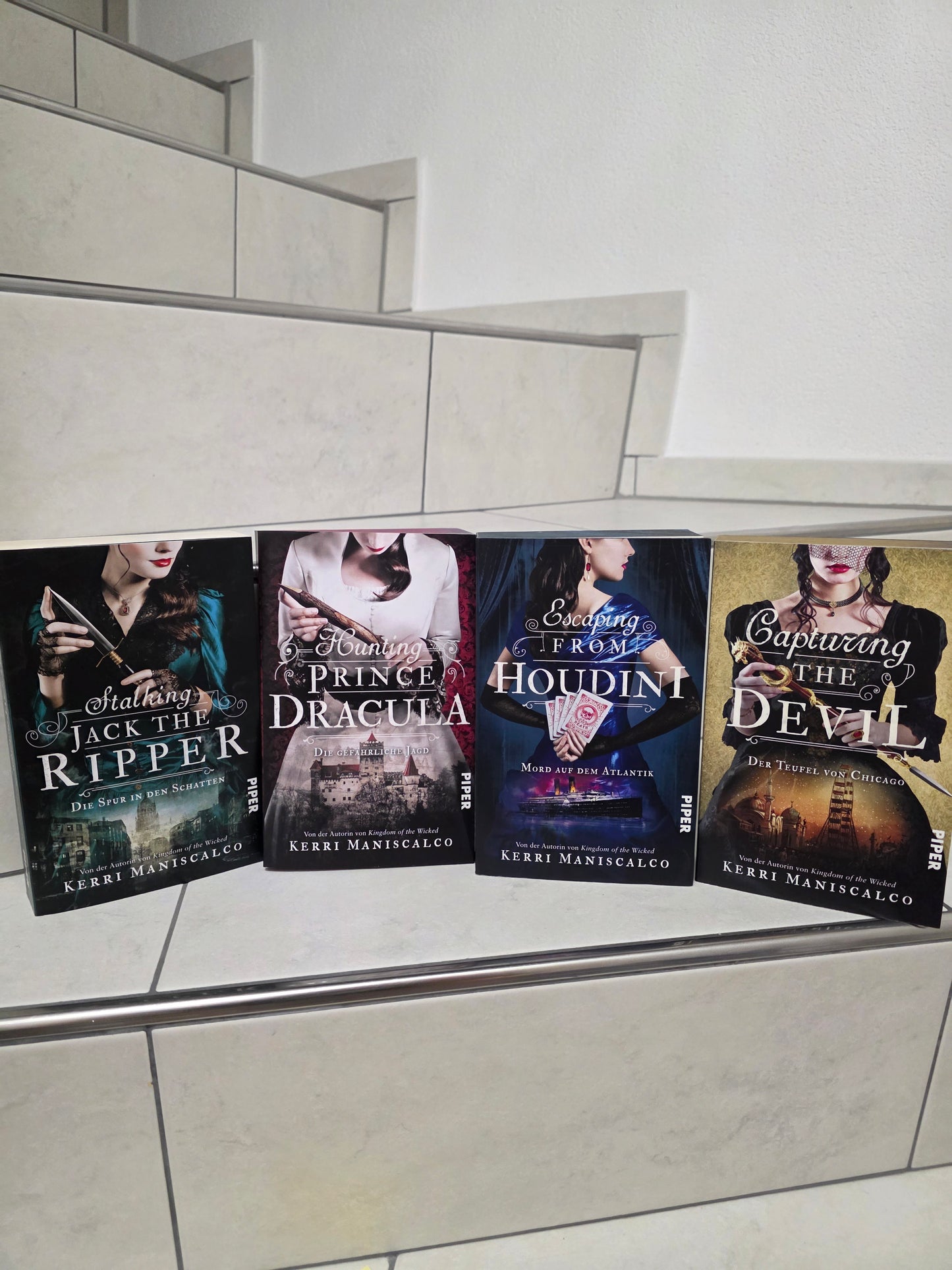 Die grausamen Fälle der Audrey Rose 1-4 von Kerri Maniscalco